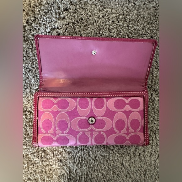 Coach Wallet - Picture 12 of 16